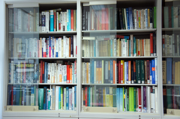 東京大学大学院数理科学研究科 稲葉 寿 准教授の本棚