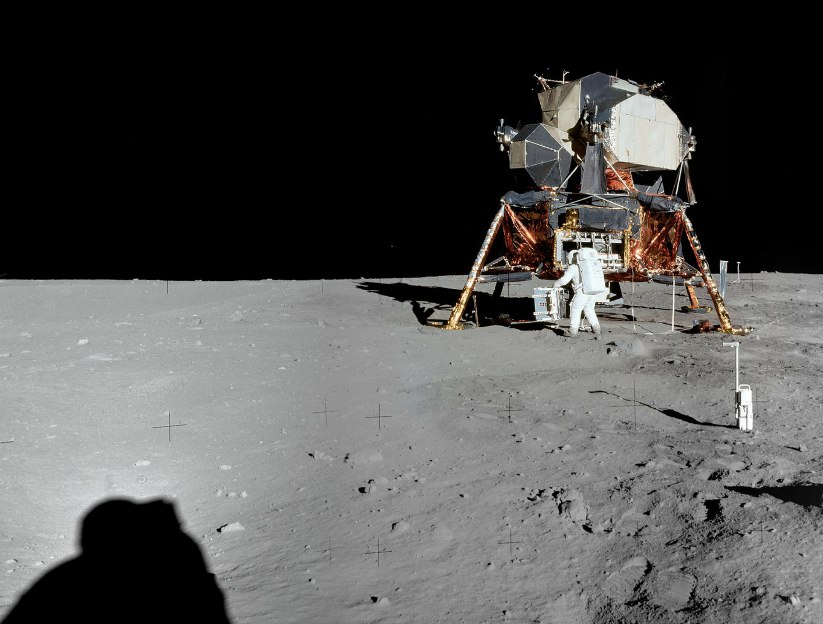 アポロ11号月面着陸地点の最も詳細な写真：ニール・アームストロング宇宙飛行士に捧ぐ