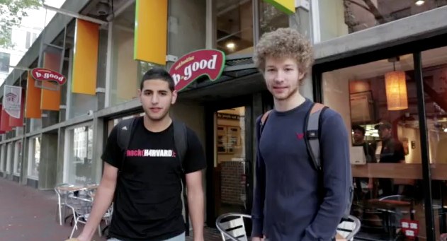 ハーバード大学の学生が、ハンバーガーを宇宙へ送った動画が話題
