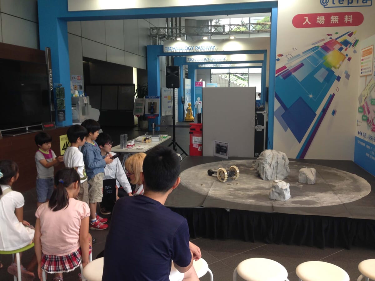 日本初月面探査を目指すHAKUTOによるトークショーと月面ローバーの操縦体験を開催しました！