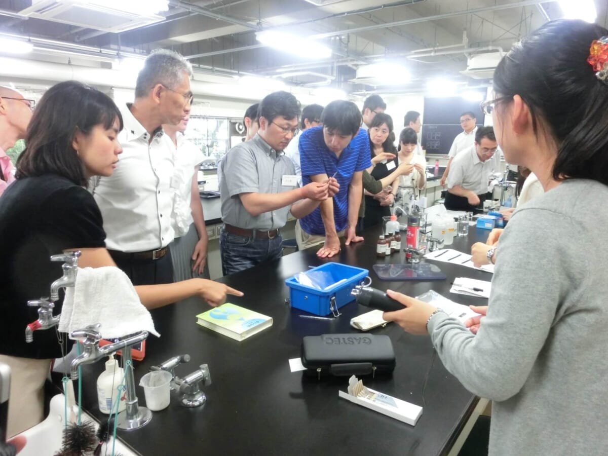日本女子大学による教員向け研修会 「課題研究で使える！ 水質分析研究」を実施しました