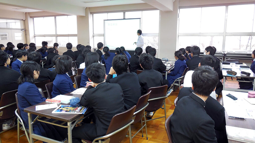 1月13日（水）千葉中学校で臨床試験をテーマにした実験教室を行います