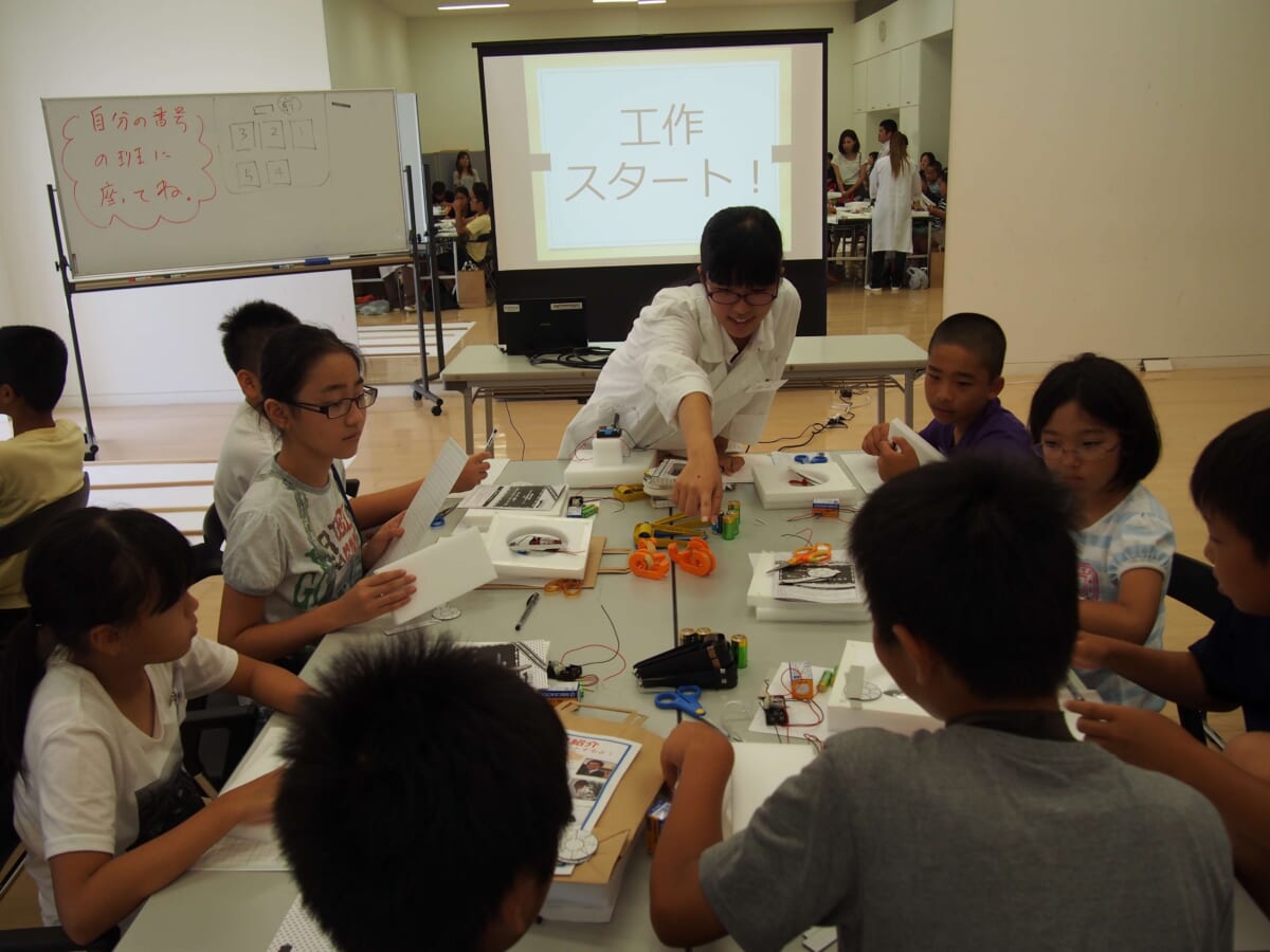 【沖縄】8/16（火）,17（水）に  第14回りゅうぎんキッズスクール サイエンス教室を開催します