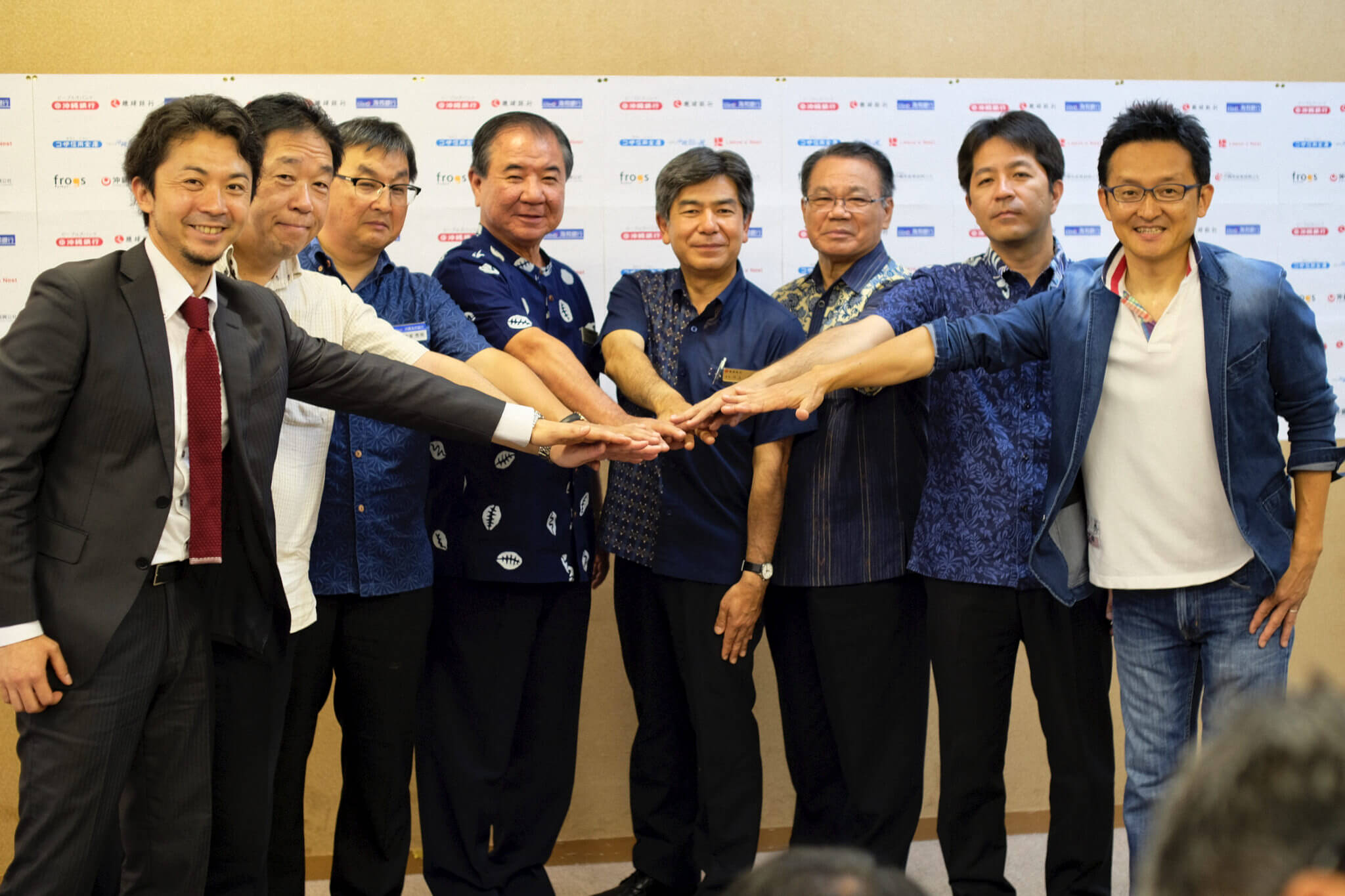 琉球ページ 沖縄 ISLAND BLUE 40度 500ml・沖縄 ISLAND BLUE 泡盛 50度 500ml 2本